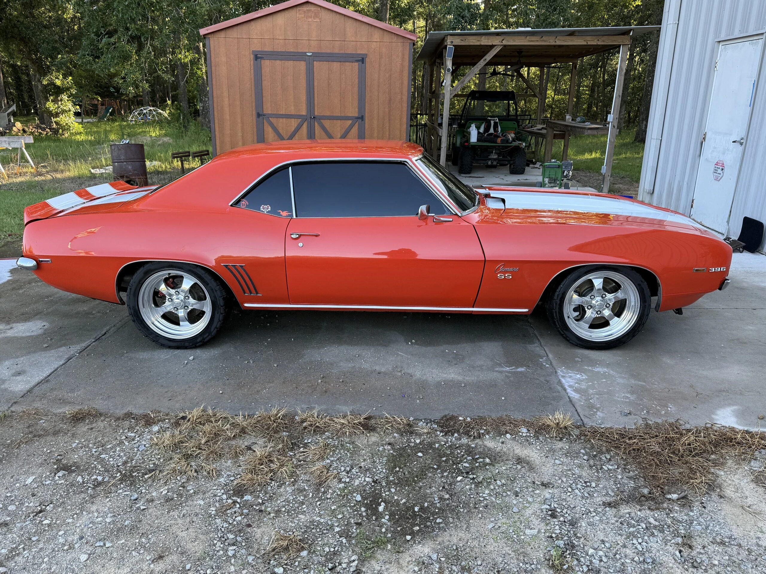 Chevrolet-Camaro-rs-coupe-1969-Orange-White-3