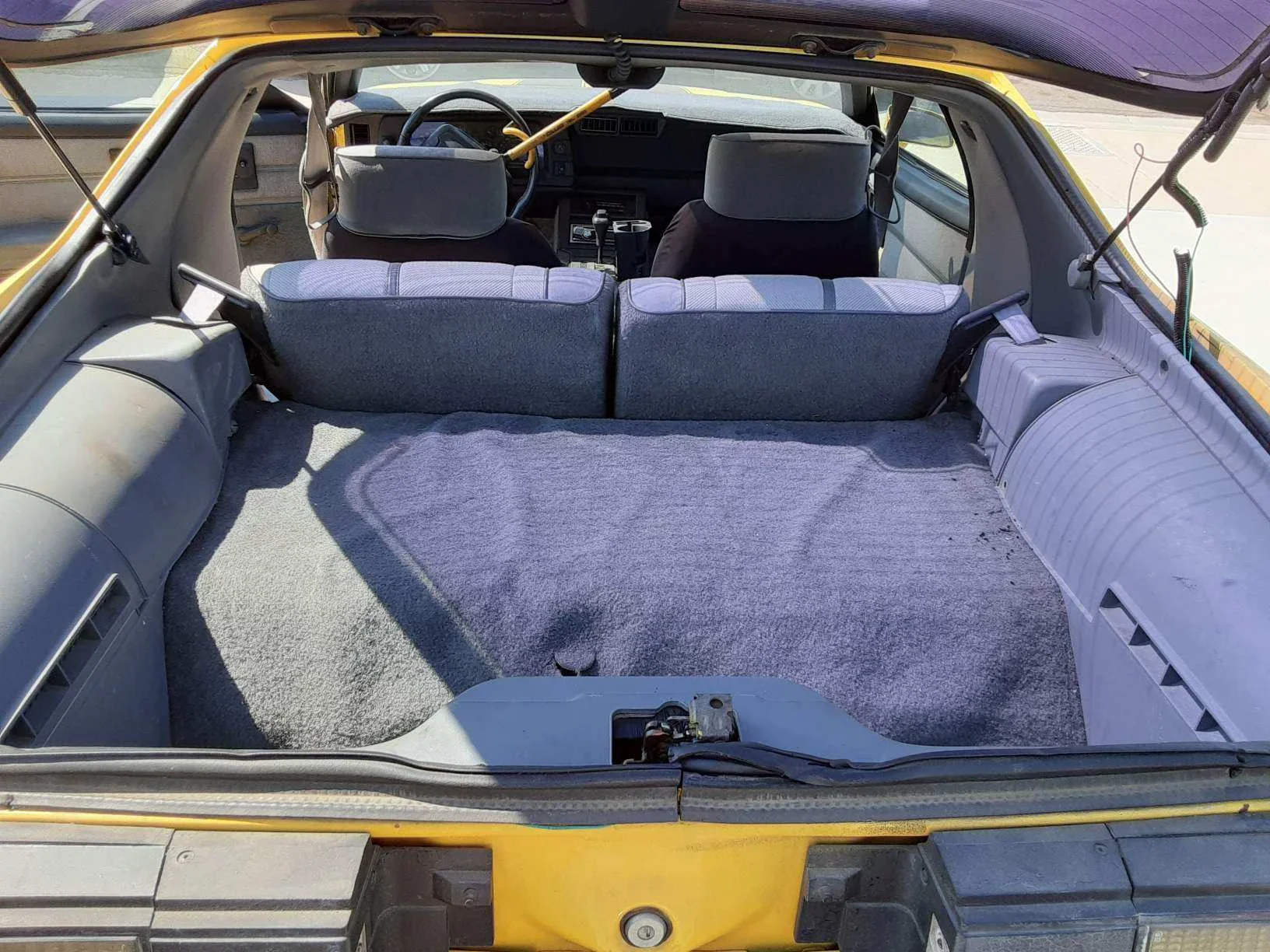 Chevrolet-Camaro-rs-coupe-1991-Yellow-Black-1
