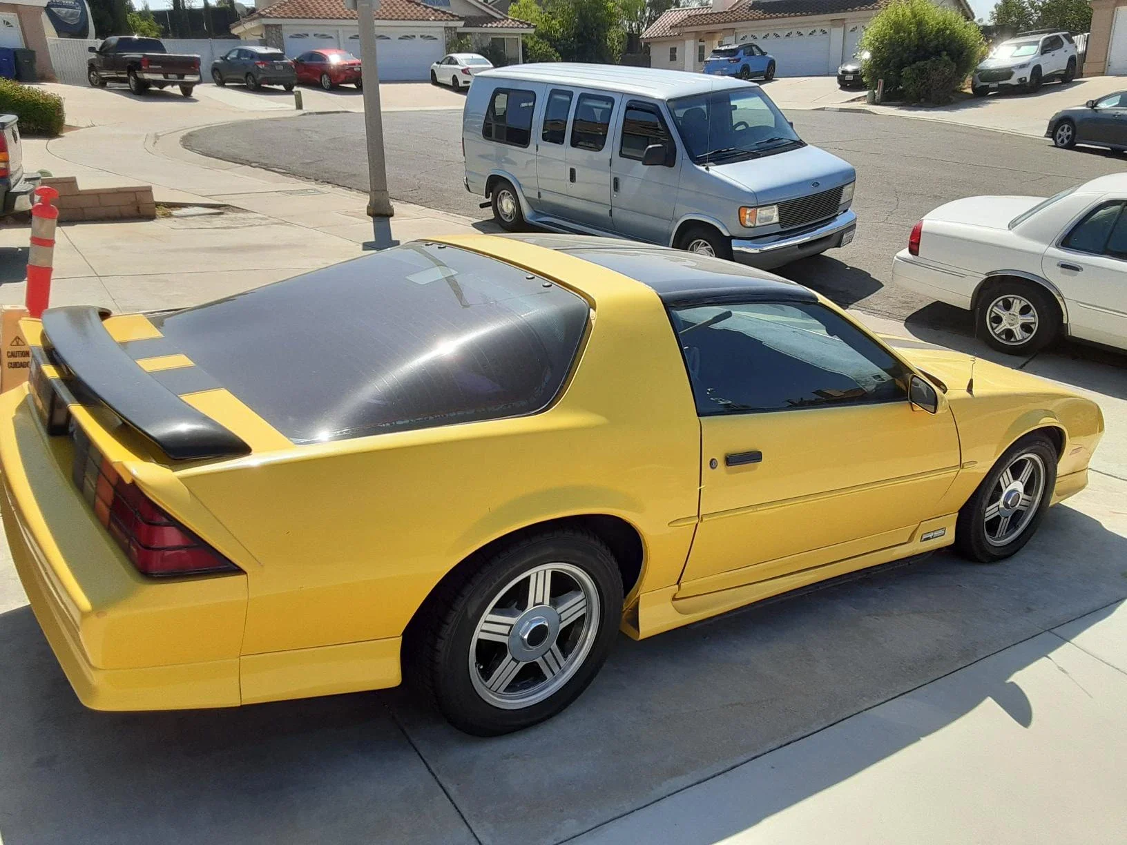 Chevrolet-Camaro-rs-coupe-1991-Yellow-Black-5