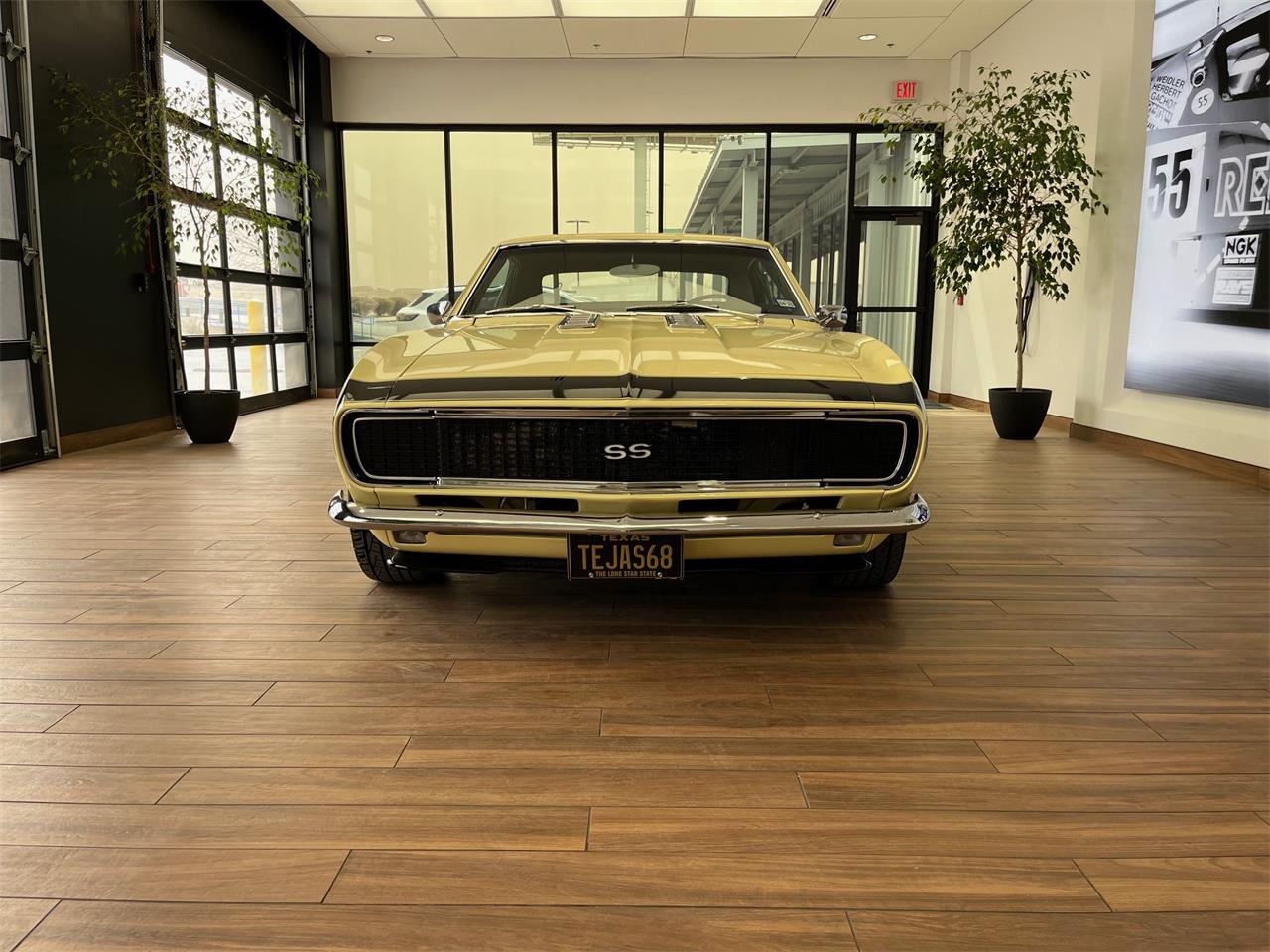 Chevrolet-Camaro-ss-1968-Yellow-Black-1