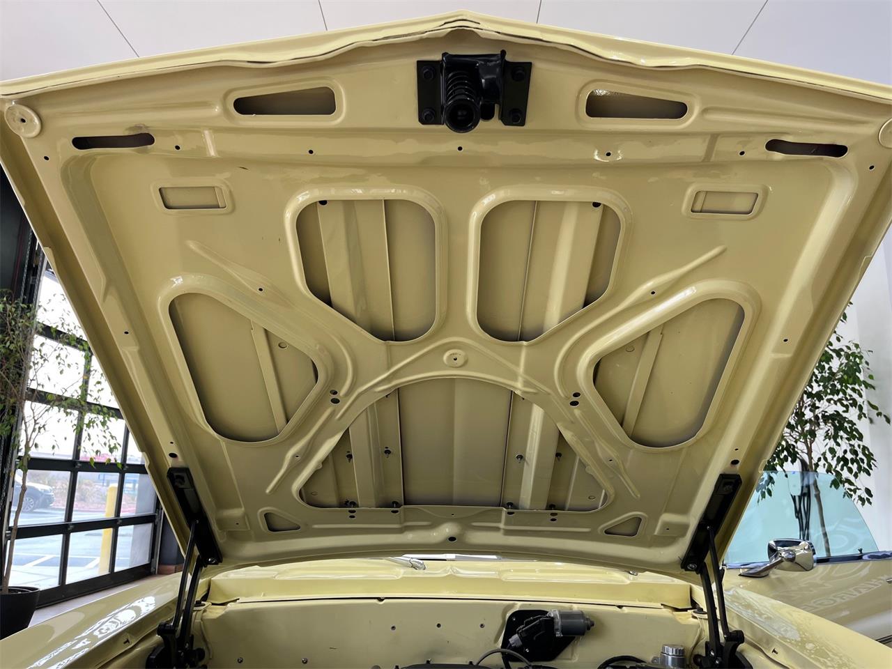 Chevrolet-Camaro-ss-1968-Yellow-Black-34