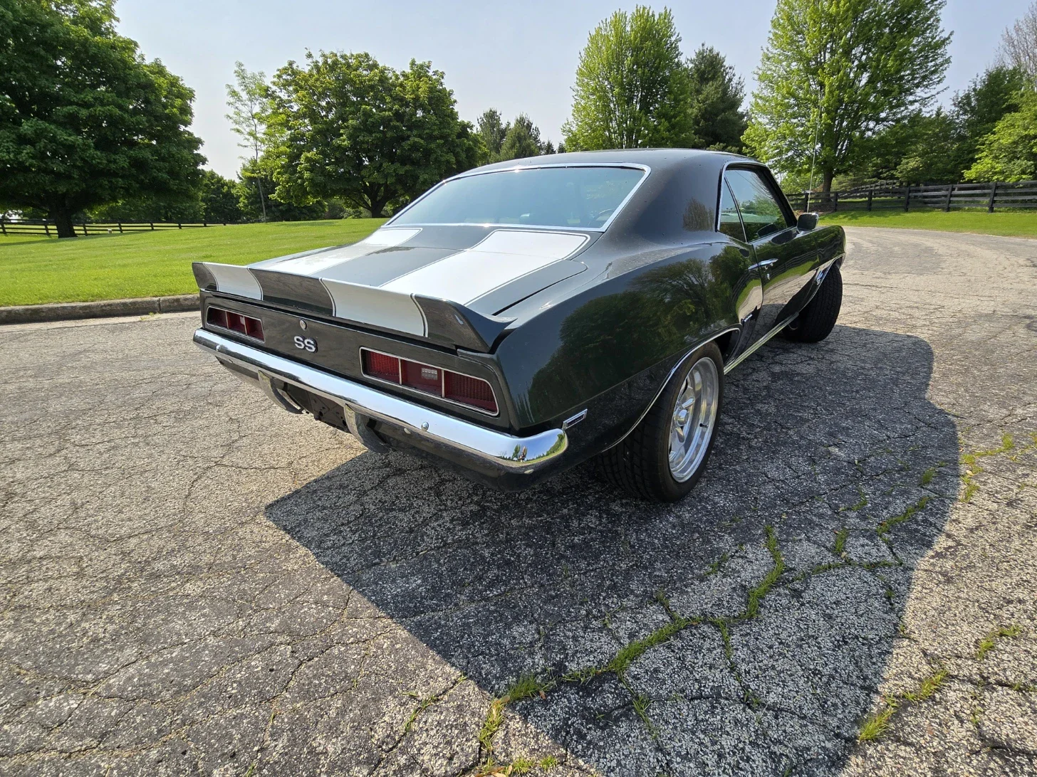 Chevrolet-Camaro-ss-coupe-1969-Green-Green-7