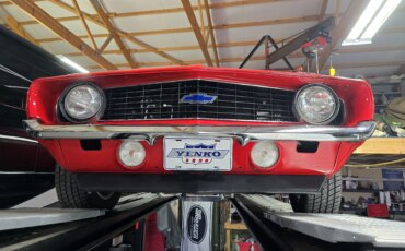 Chevrolet-Camaro-ss-yenko-clone-1969-Red-Black-18