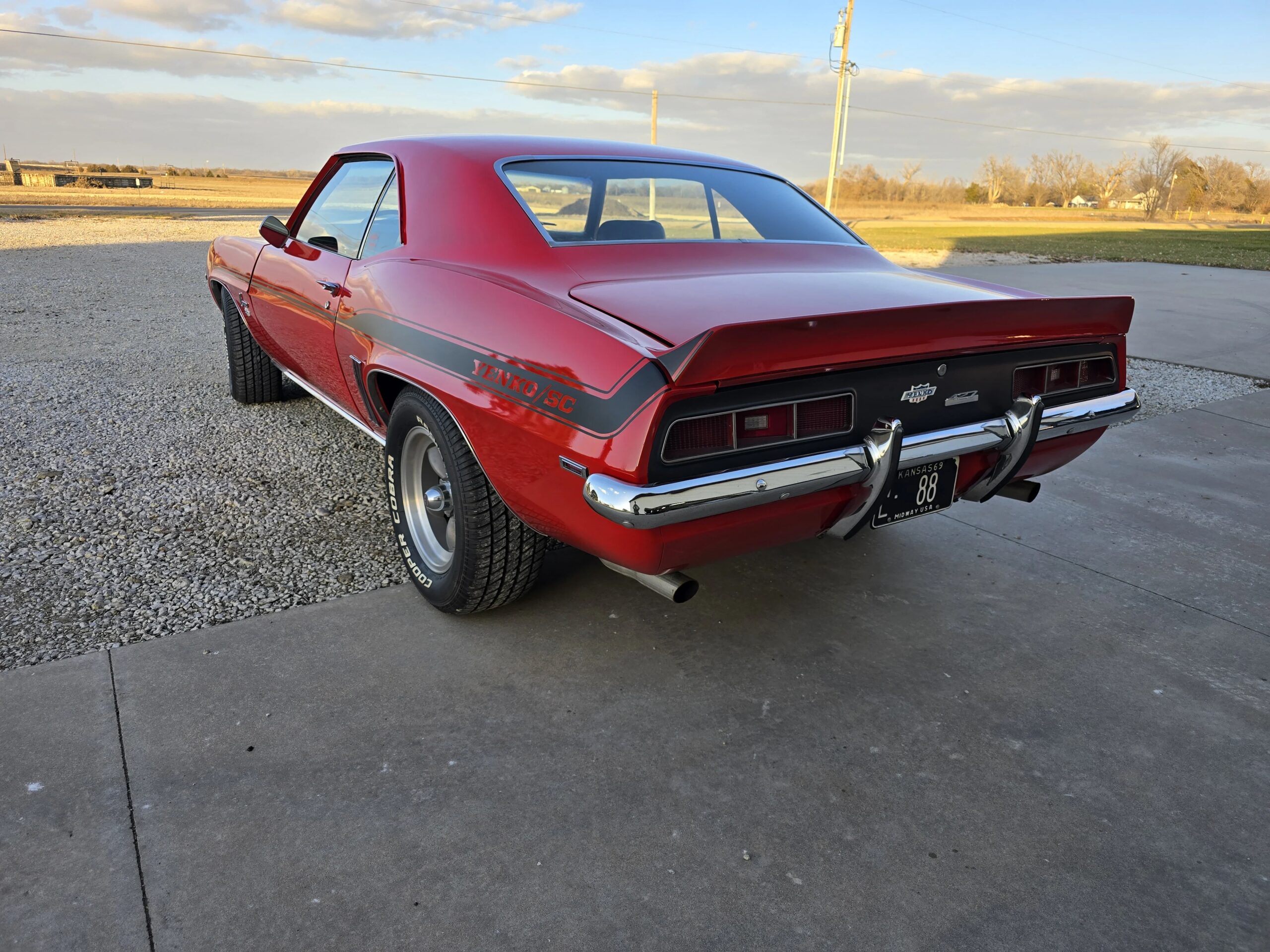 Chevrolet-Camaro-ss-yenko-clone-1969-Red-Black-19