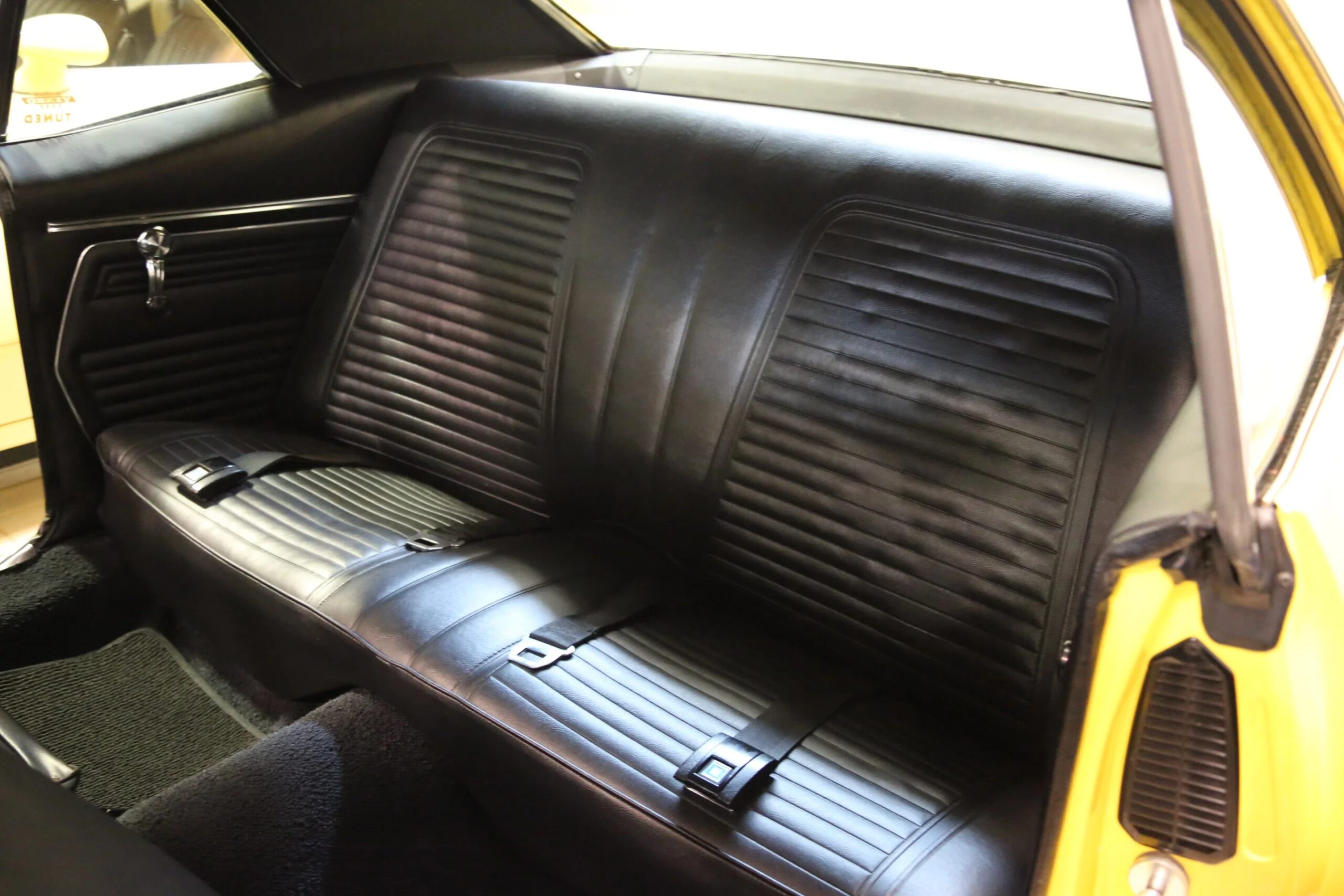 Chevrolet-Camaro-ss-yenko-clone-1969-Yellow-Black-2