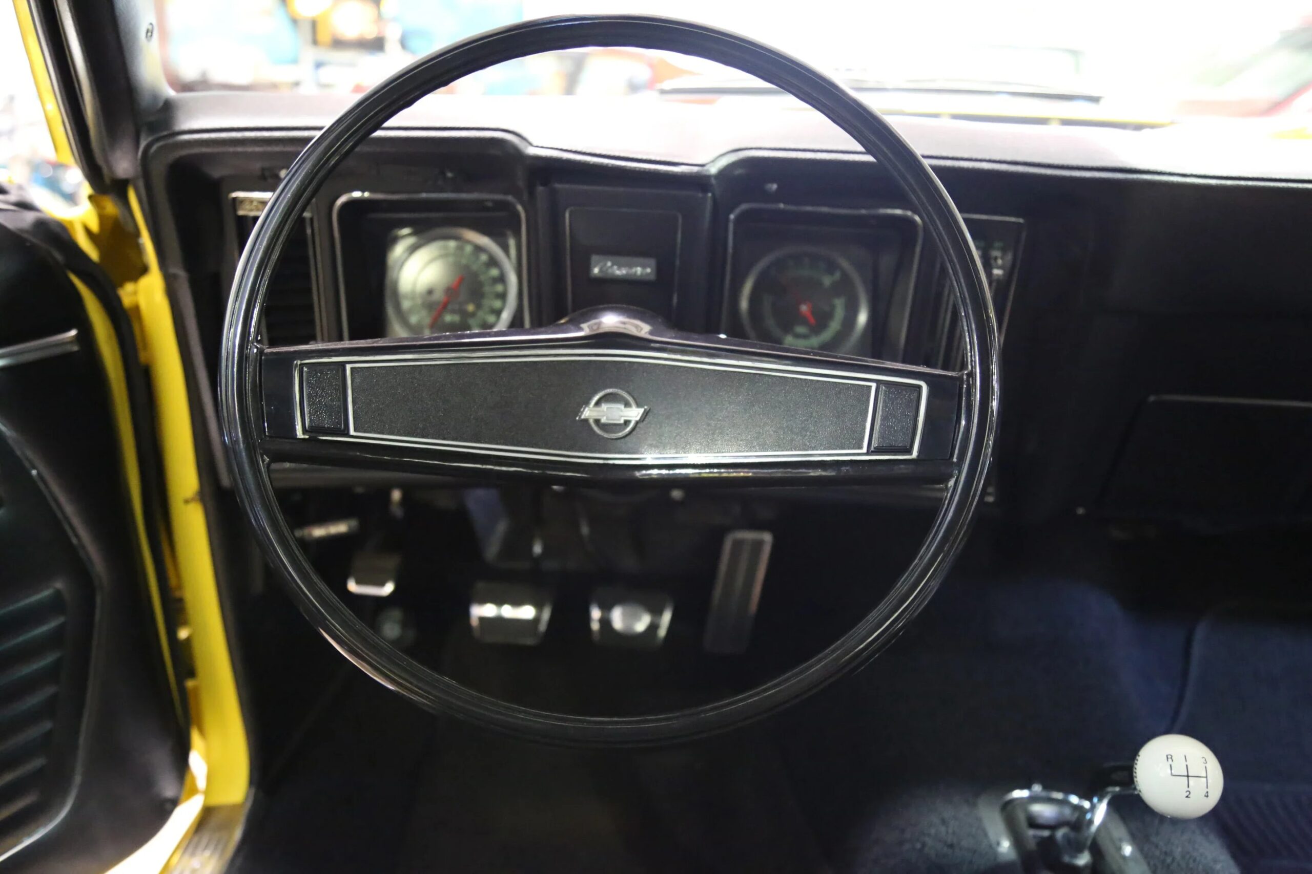 Chevrolet-Camaro-ss-yenko-clone-1969-Yellow-Black-31
