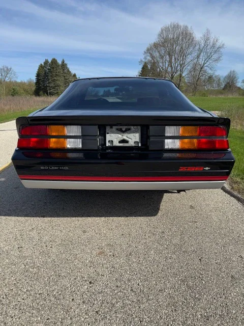Chevrolet-Camaro-z28-1984-Black-Gray-13
