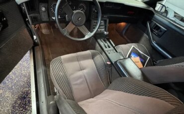 Chevrolet-Camaro-z28-1984-Black-Gray-5