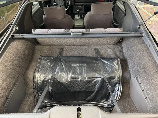 Chevrolet-Camaro-z28-1984-Black-Gray-6
