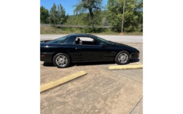 Chevrolet-Camaro-z28-1994-Black-Black-and-red-1