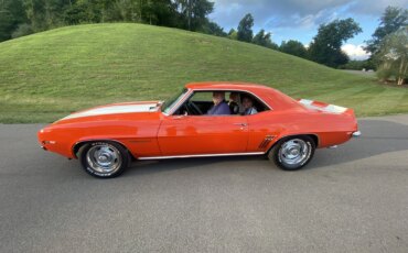 Chevrolet-Camaro-z28-coupe-1969-Orange-Black-2