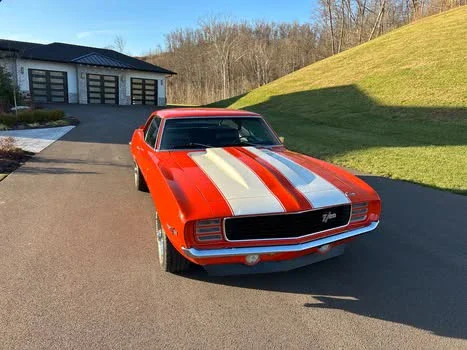 Chevrolet-Camaro-z28-coupe-1969-Orange-Black-9