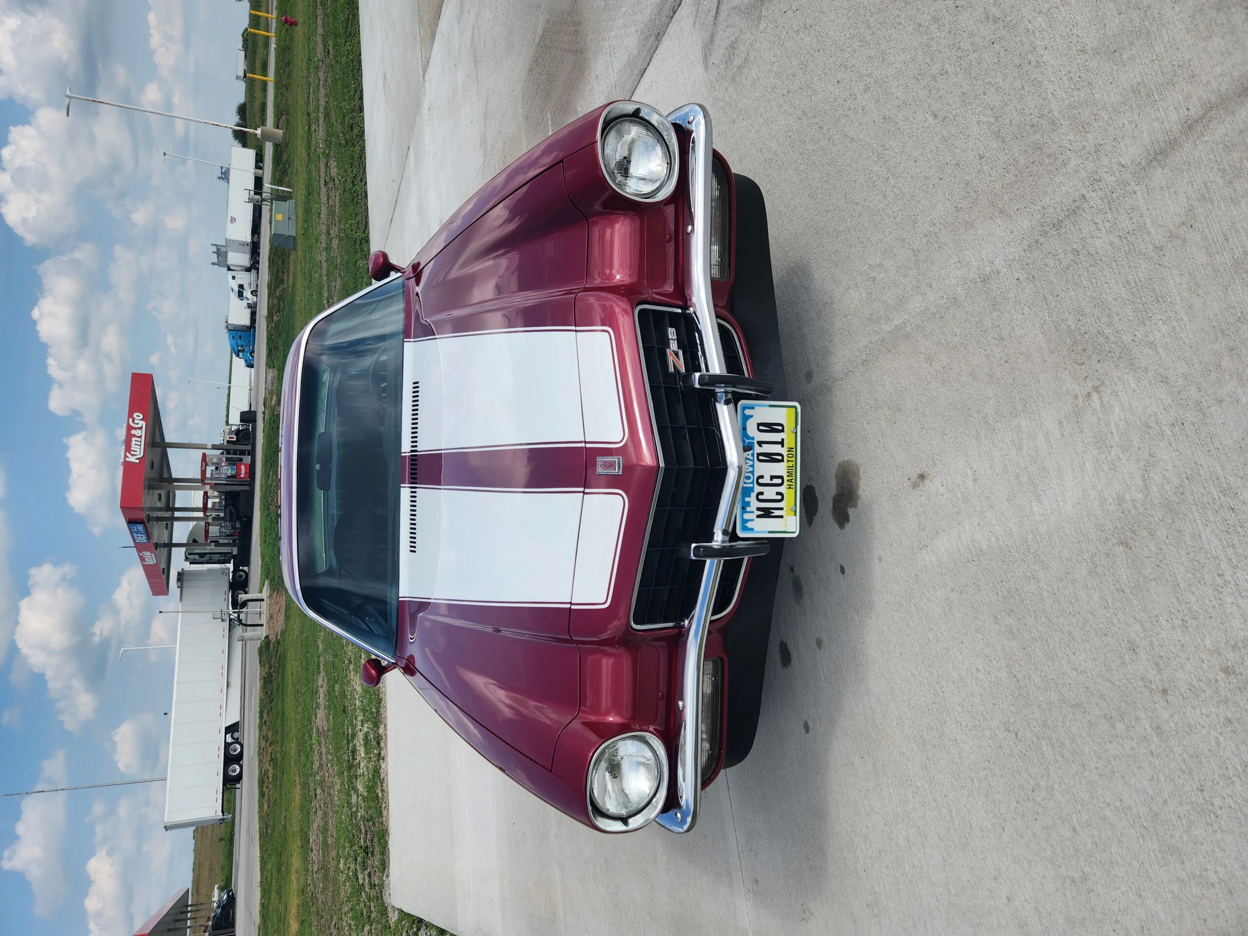 Chevrolet-Camaro-z28-coupe-1973-Burgundy-Black-4