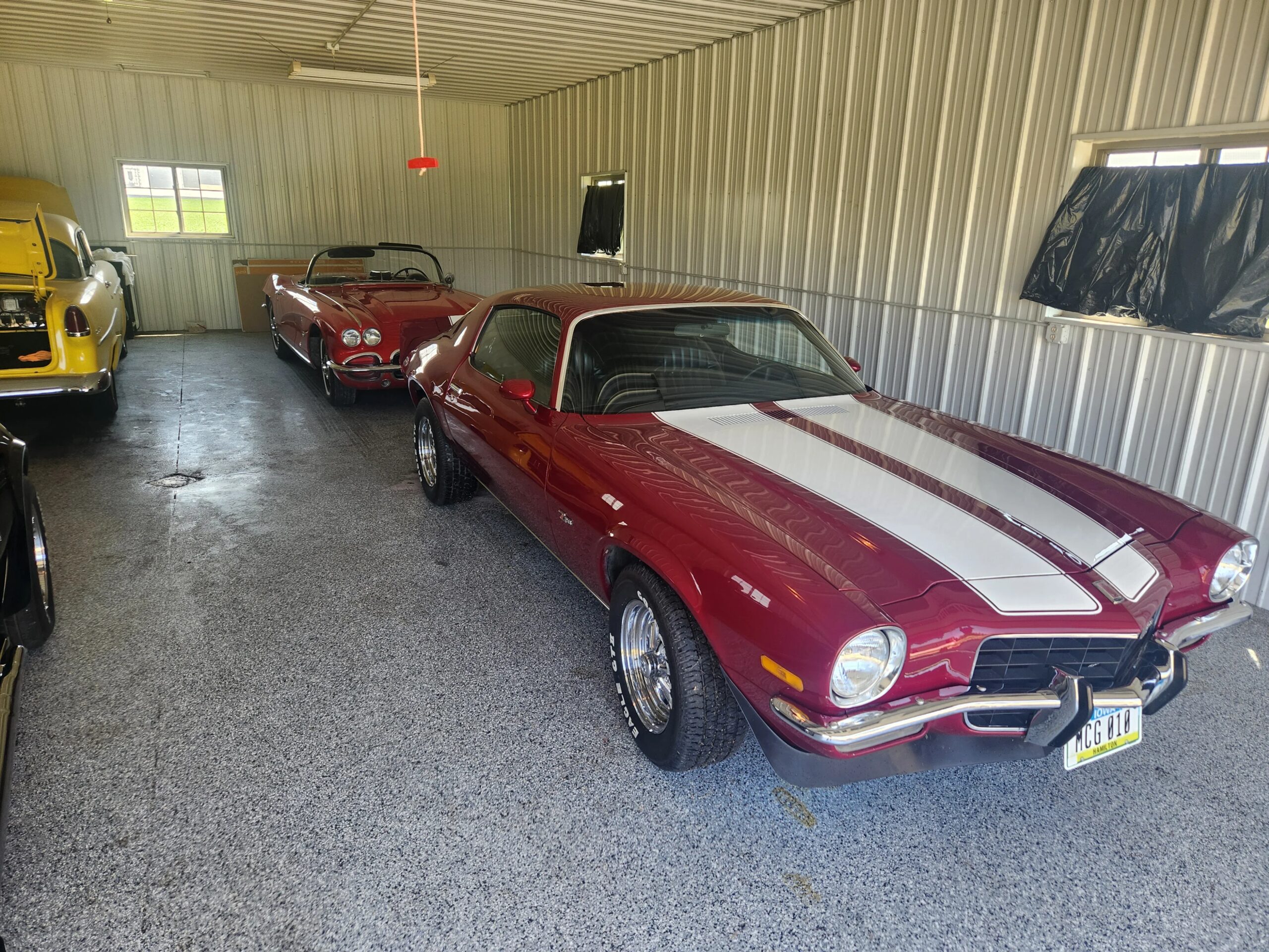 Chevrolet-Camaro-z28-coupe-1973-Burgundy-Black
