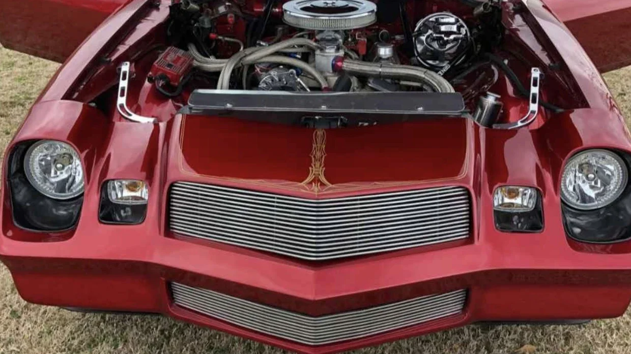 Chevrolet-Camaro-z28-coupe-1981-Red-Black-1