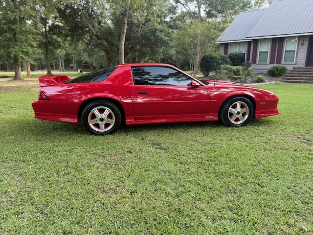 Chevrolet-Camaro-z28-coupe-1991-Red-Gray-2