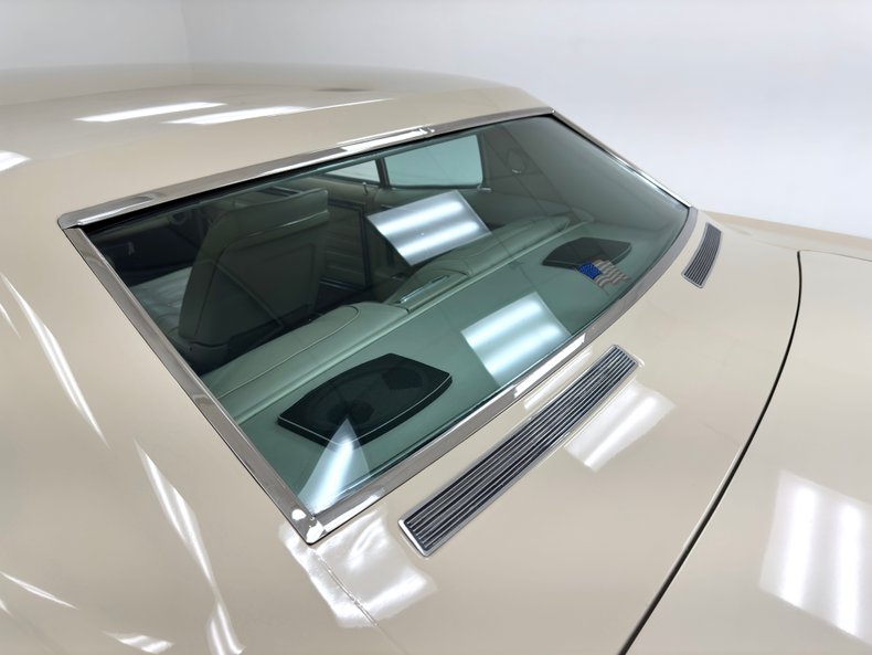 Chevrolet-Caprice-1966-Cameo-Beige-Fawn-21