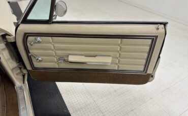 Chevrolet-Caprice-1966-Cameo-Beige-Fawn-29