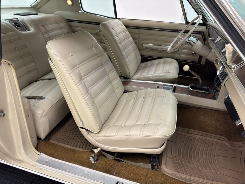 Chevrolet-Caprice-1966-Cameo-Beige-Fawn-31