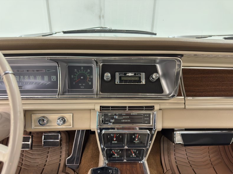 Chevrolet-Caprice-1966-Cameo-Beige-Fawn-37