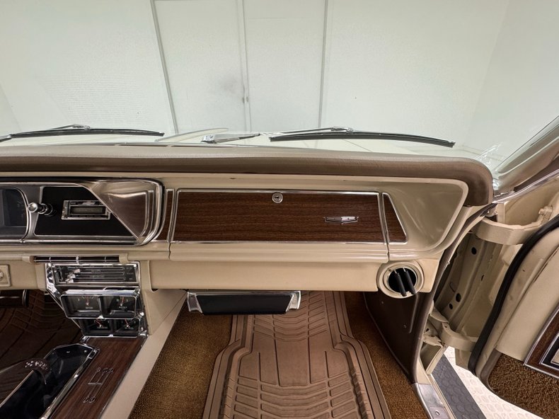 Chevrolet-Caprice-1966-Cameo-Beige-Fawn-38