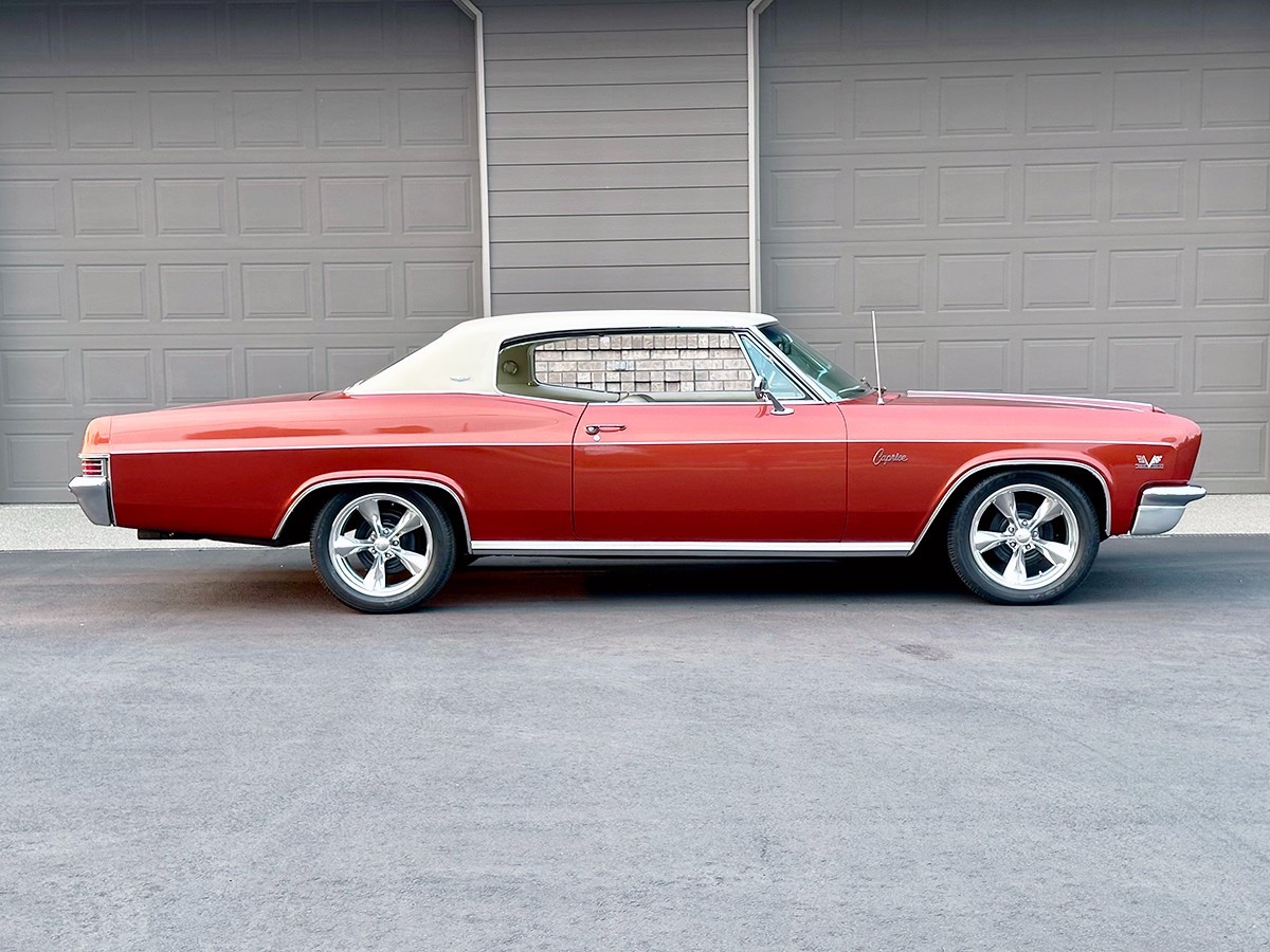 Chevrolet-Caprice-1966-Hardtop-11