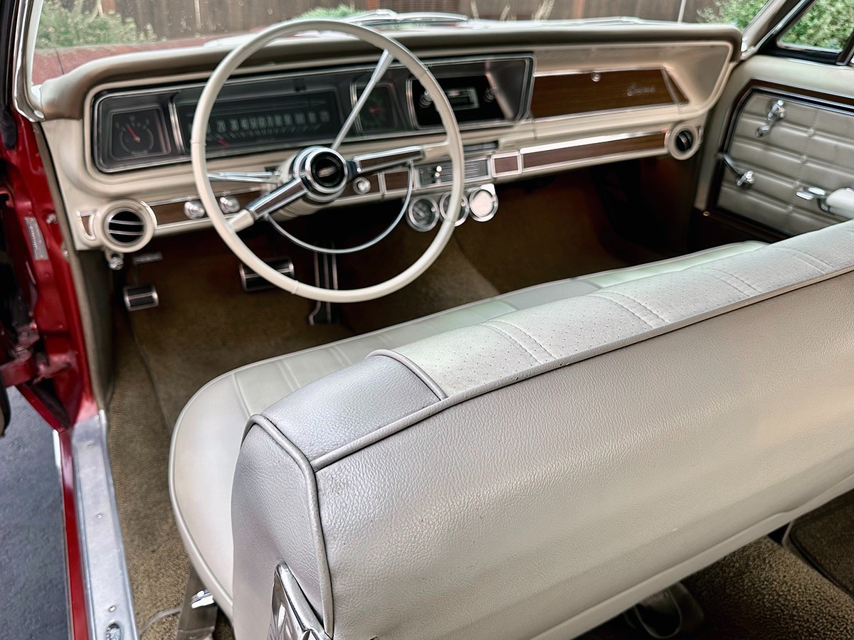 Chevrolet-Caprice-1966-Hardtop-26