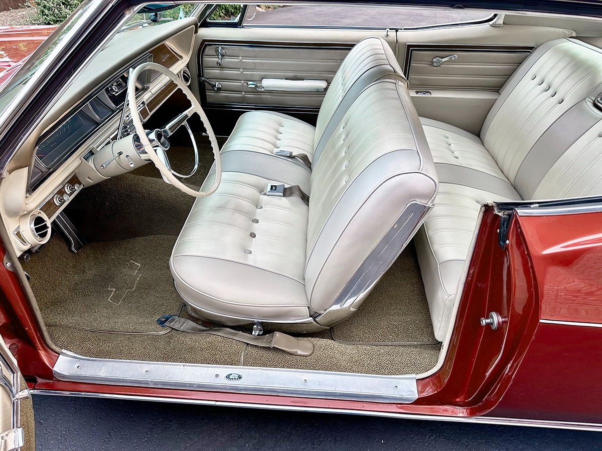 Chevrolet-Caprice-1966-Hardtop-27