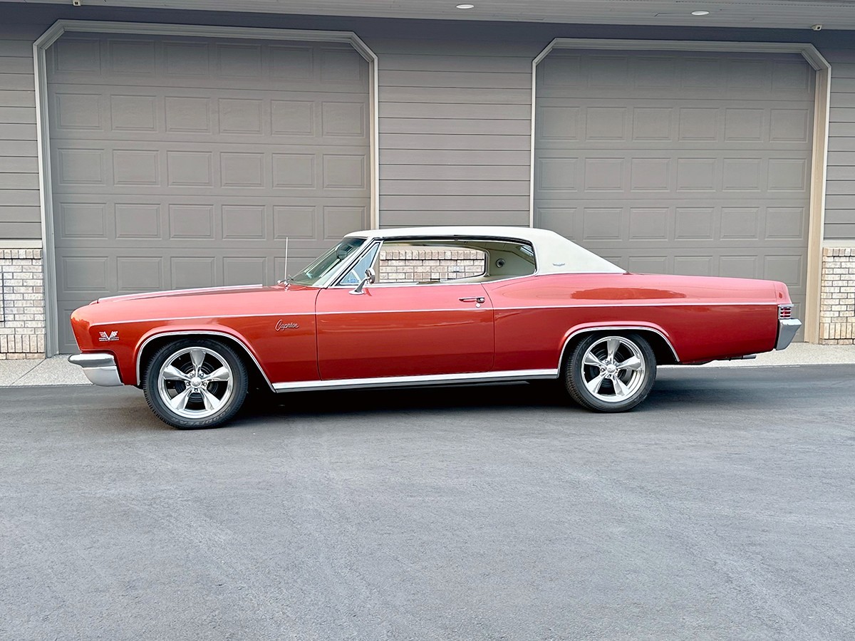 Chevrolet-Caprice-1966-Hardtop-3