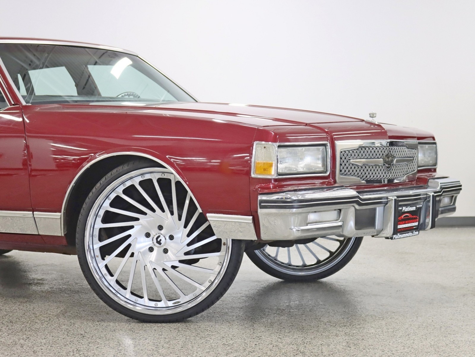 Chevrolet-Caprice-1984-Sedan-1