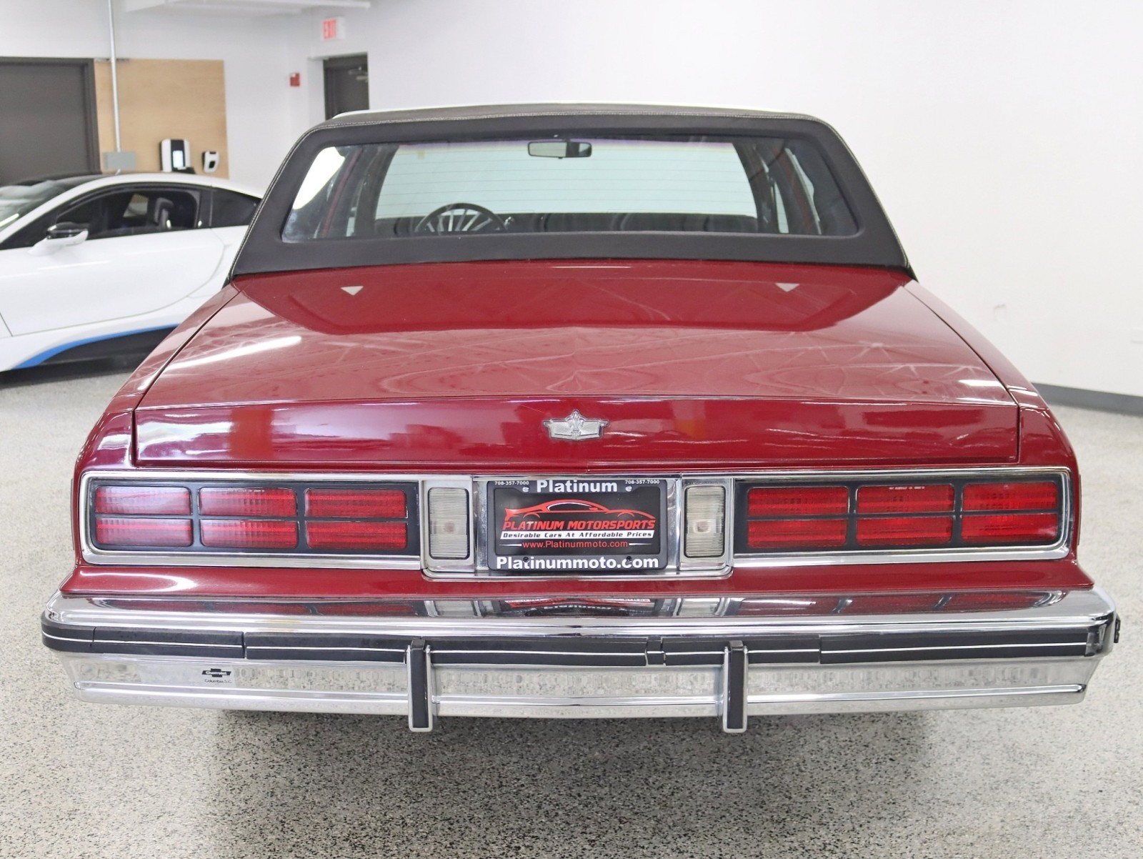 Chevrolet-Caprice-1984-Sedan-12