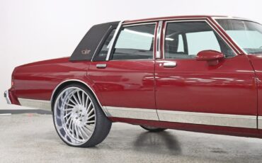 Chevrolet-Caprice-1984-Sedan-2