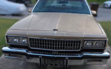 Chevrolet-Caprice-1987-Sedan-1