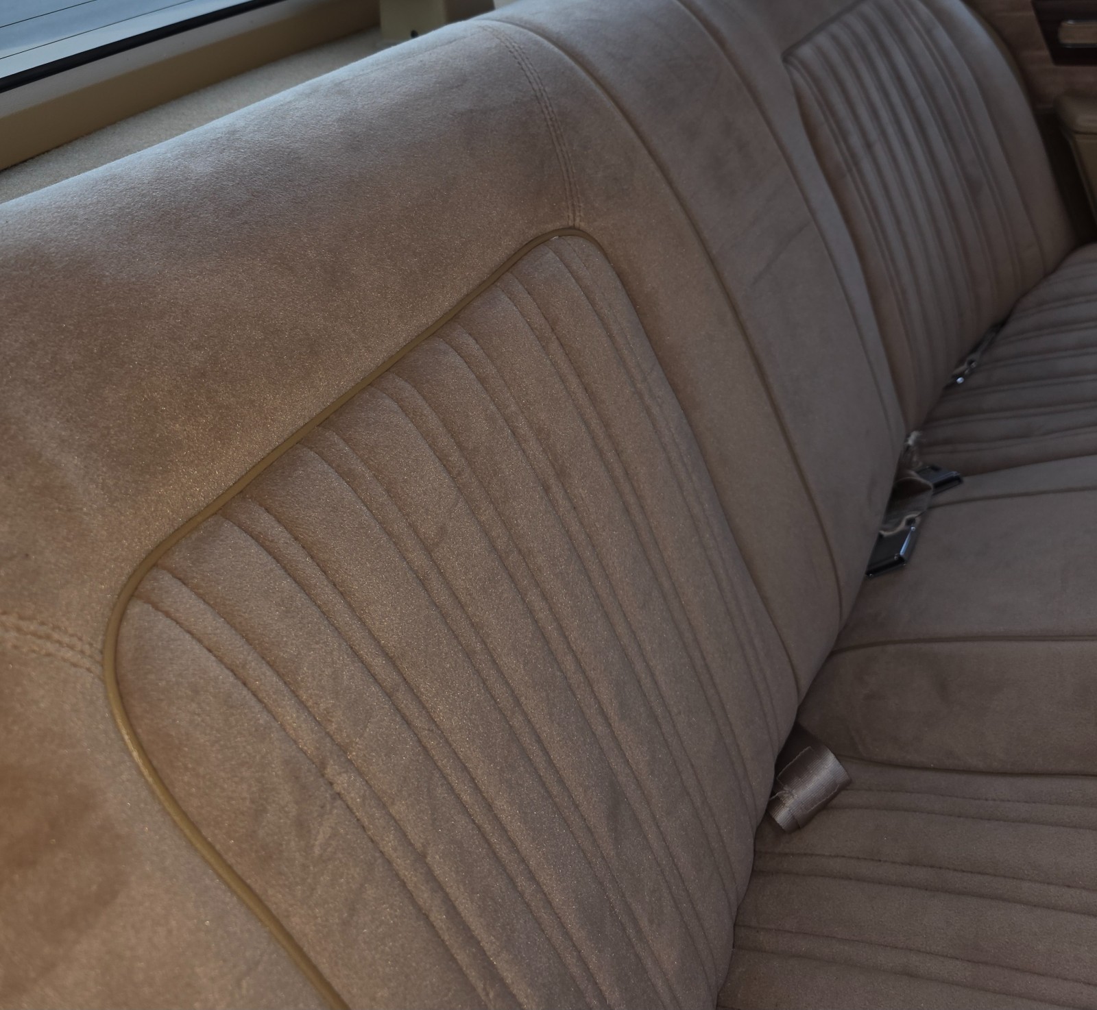 Chevrolet-Caprice-1987-Sedan-10