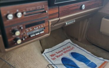 Chevrolet-Caprice-1987-Sedan-8