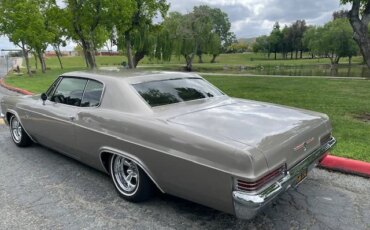 Chevrolet-Caprice-classic-coupe-1966-Brown-Off-White