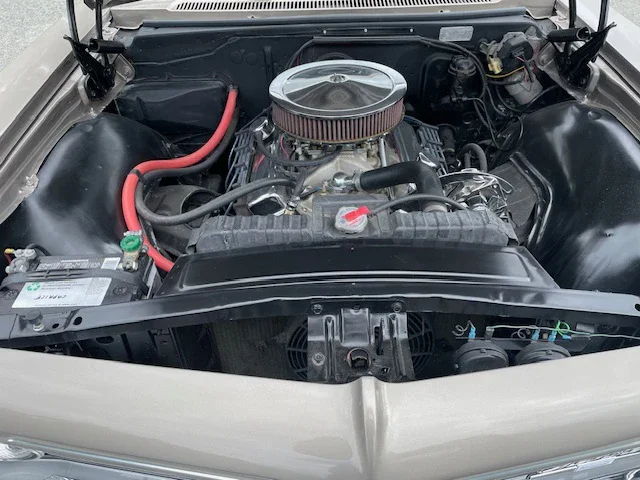 Chevrolet-Caprice-classic-coupe-1966-Brown-Off-White-8
