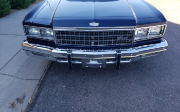 Chevrolet-Caprice-classic-coupe-1976-Blue-Blue-1