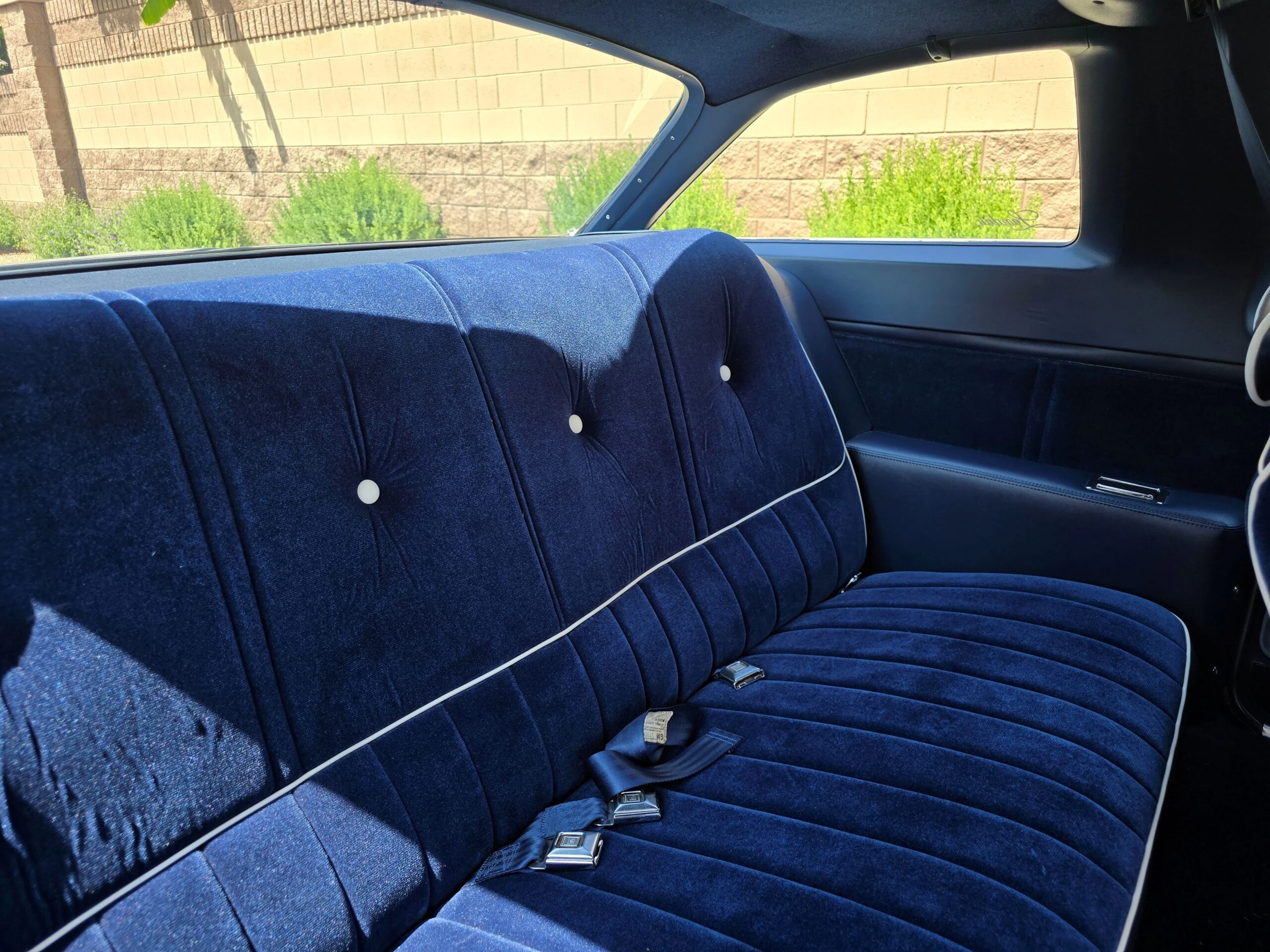 Chevrolet-Caprice-classic-coupe-1976-Blue-Blue-20