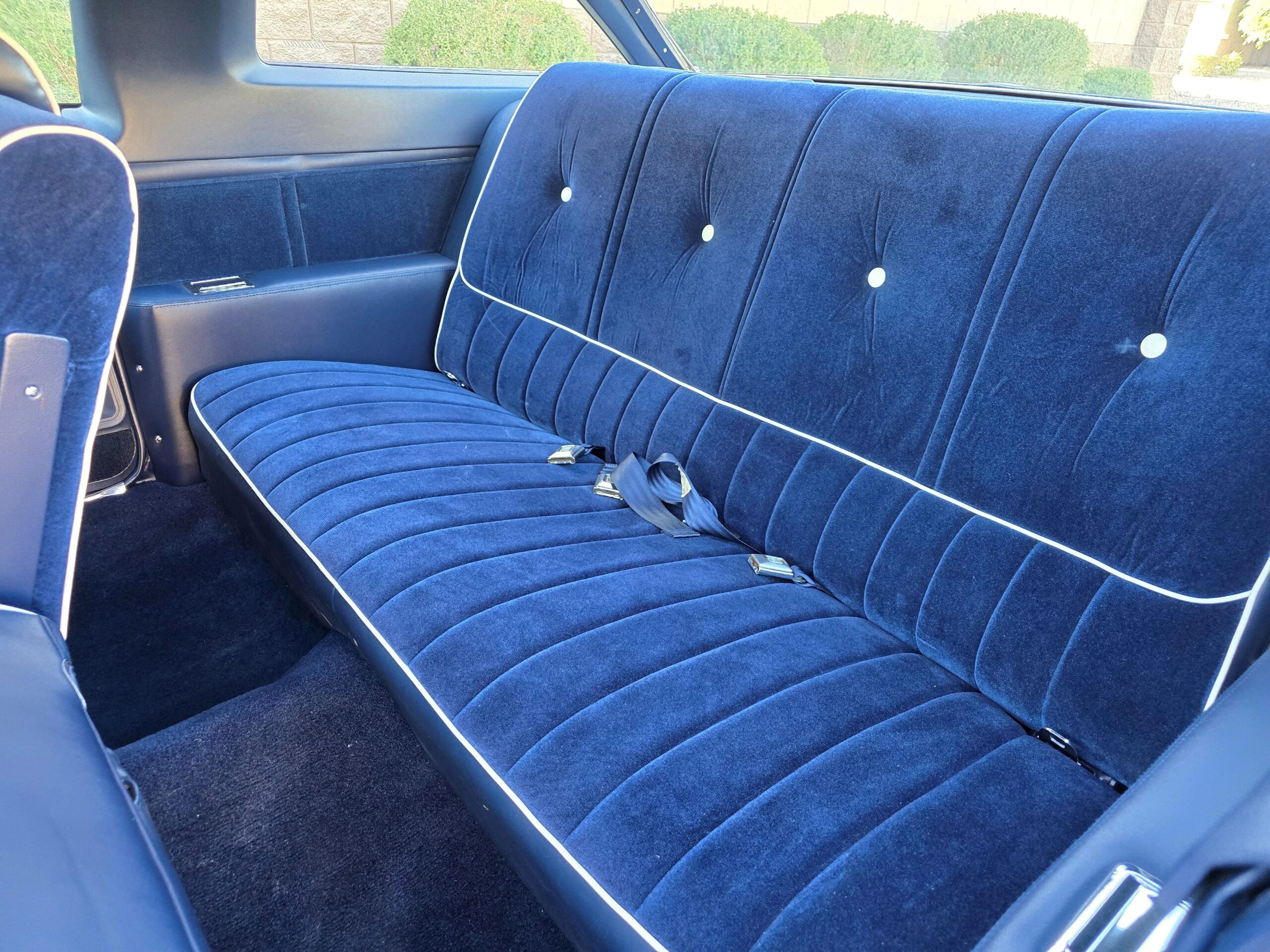 Chevrolet-Caprice-classic-coupe-1976-Blue-Blue-5