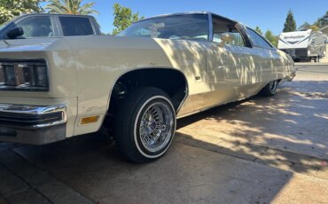 Chevrolet-Caprice-classic-coupe-1976-Yellow-Beige-12