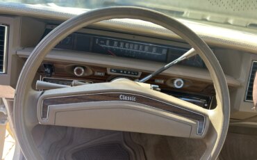 Chevrolet-Caprice-classic-coupe-1976-Yellow-Beige-21