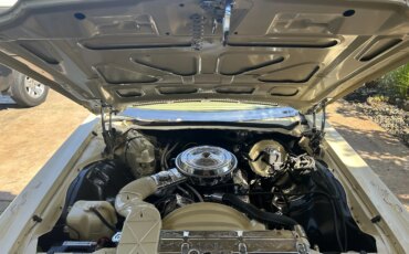 Chevrolet-Caprice-classic-coupe-1976-Yellow-Beige-26