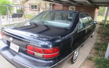 Chevrolet-Caprice-classic-sedan-1991-Blue-Gray-2