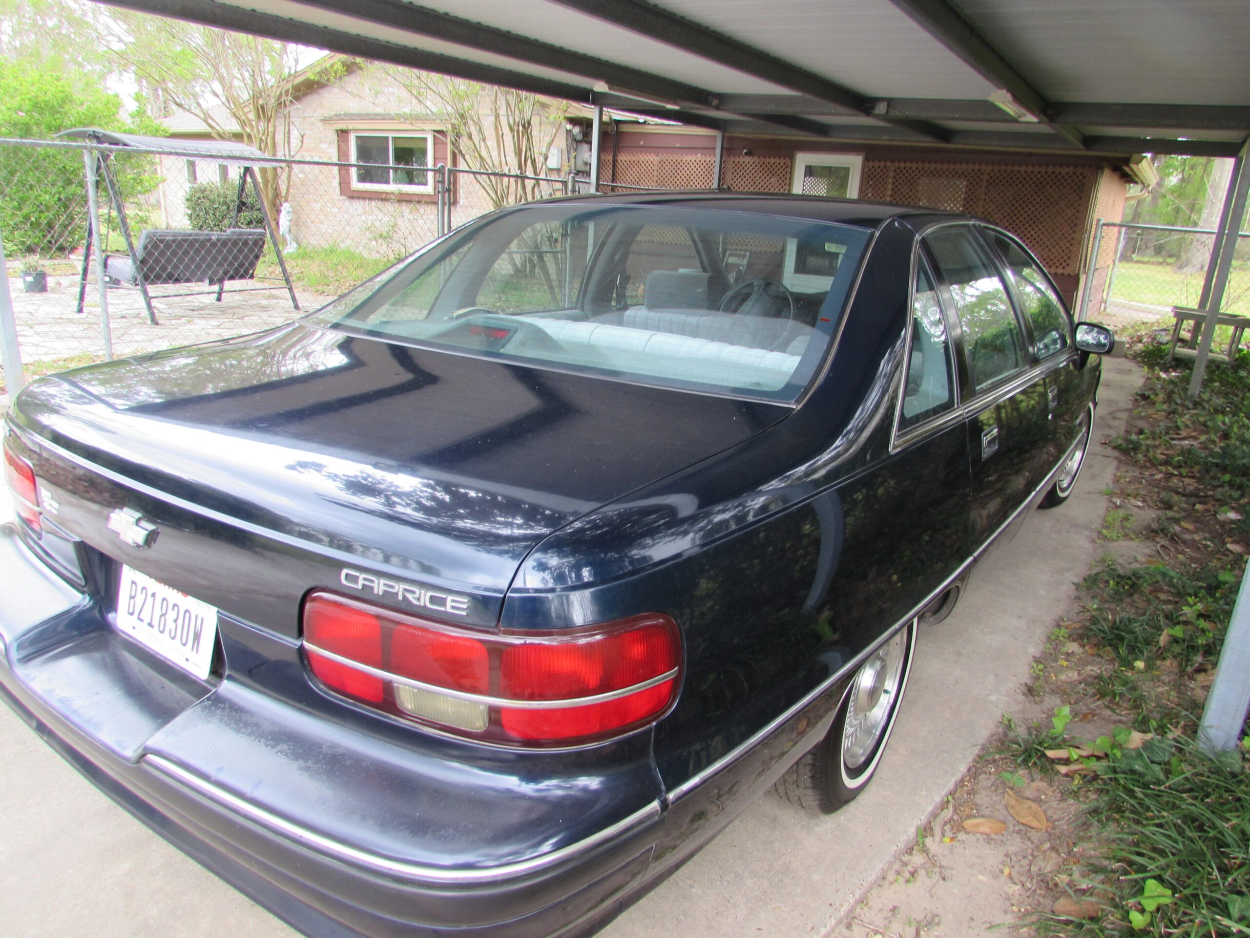 Chevrolet-Caprice-classic-sedan-1991-Blue-Gray-2