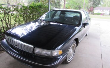 Chevrolet-Caprice-classic-sedan-1991-Blue-Gray