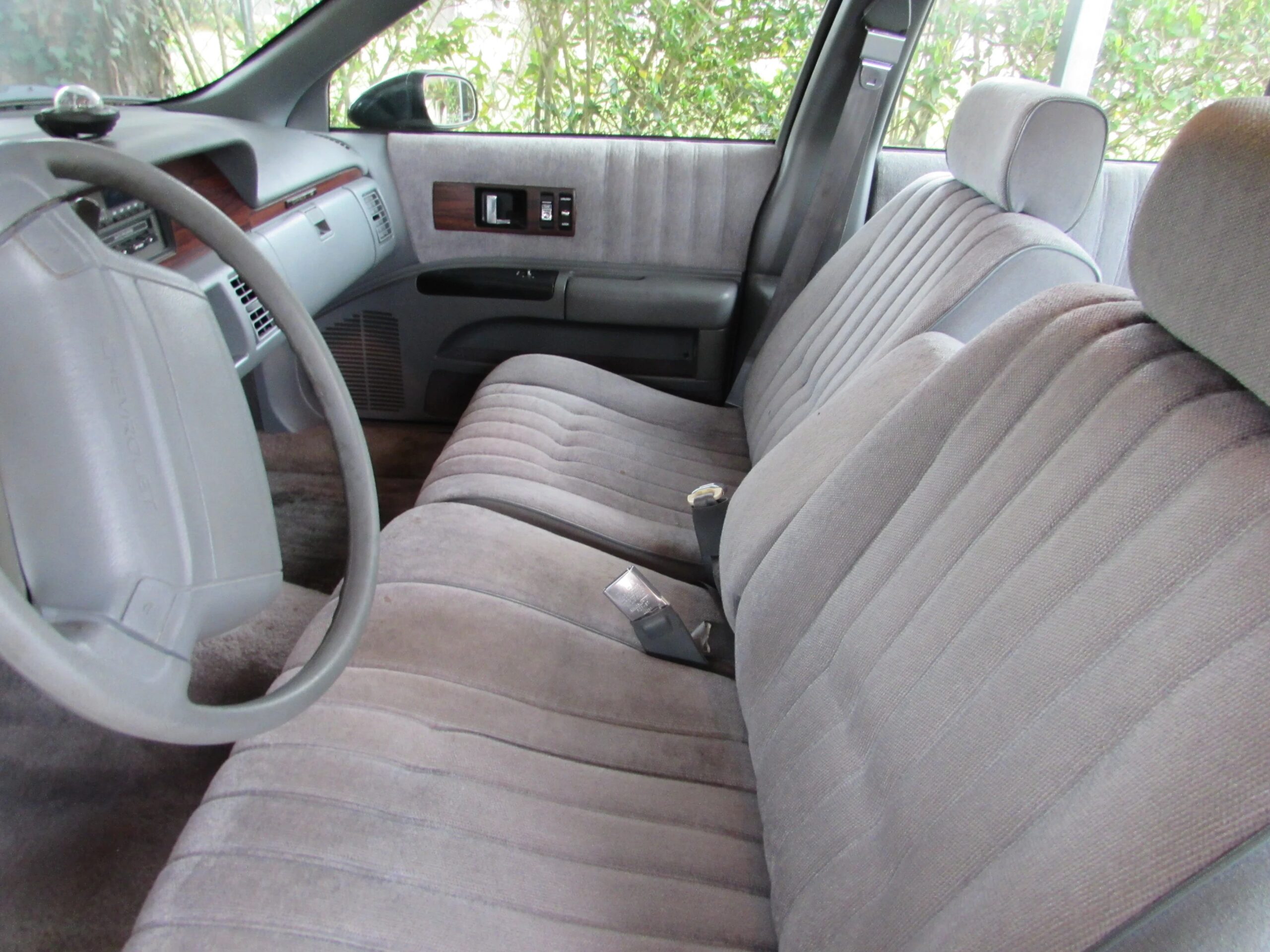 Chevrolet-Caprice-classic-sedan-1991-Blue-Gray-7
