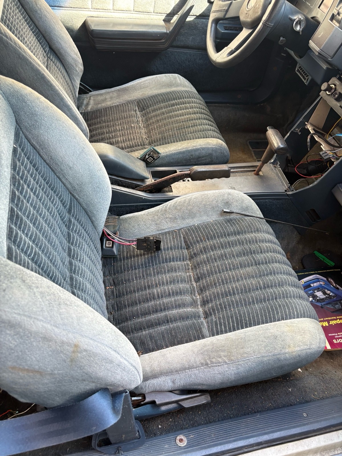 Chevrolet-Cavalier-1989-24