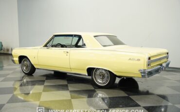 Chevrolet-Chevelle-1964-Butternut-Yellow-Black-10