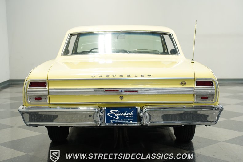 Chevrolet-Chevelle-1964-Butternut-Yellow-Black-12